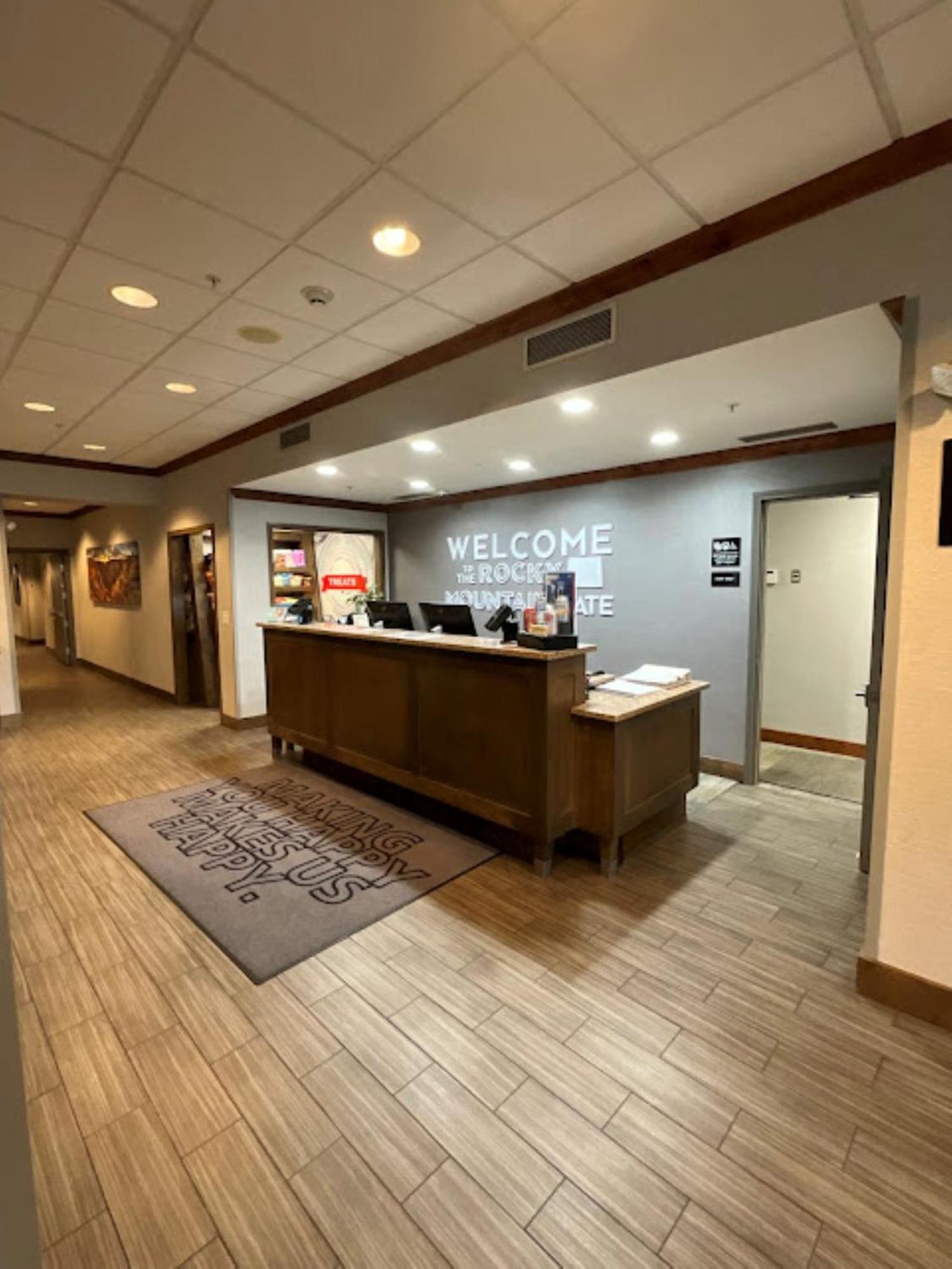 Hampton Inn By Hilton Montrose Zewnętrze zdjęcie